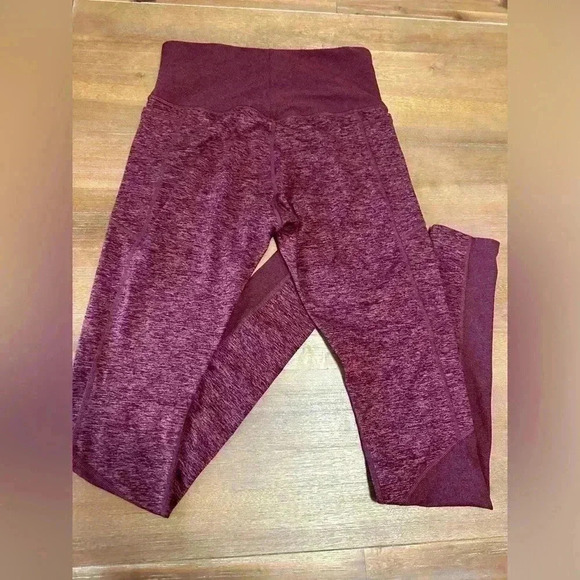 Athleta Exhale Heel tight legging - Picture 4 of 8